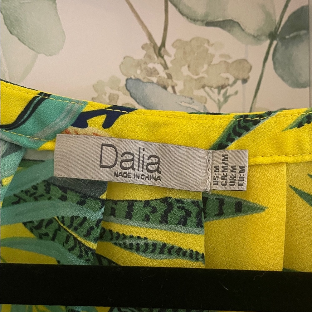 Dalia Yellow Tropical Print Top - Picture 2 of 7